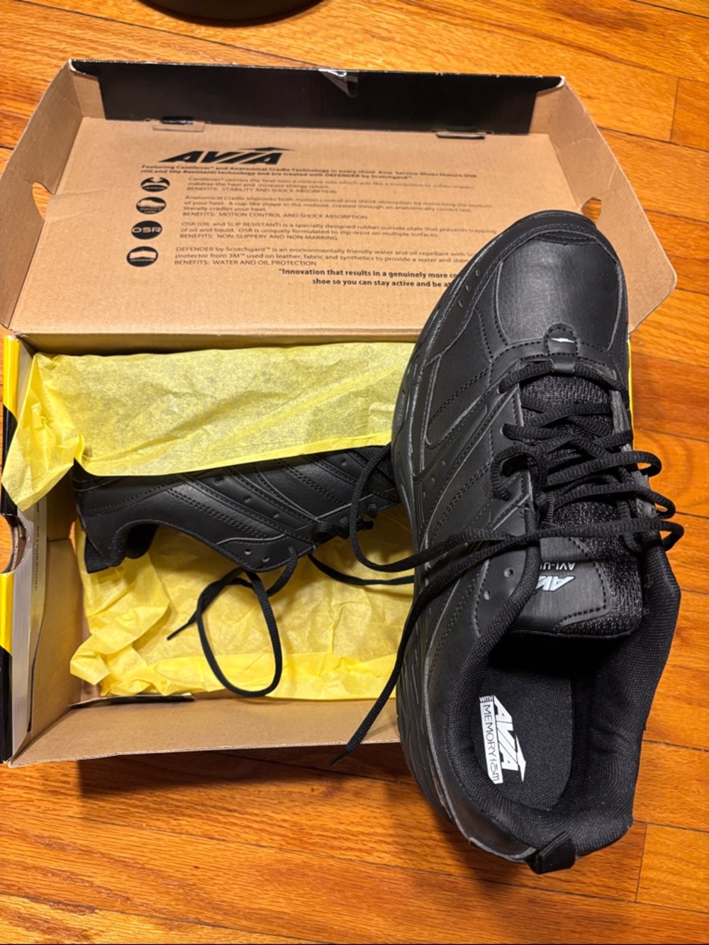 NWT! Men’s Avia Avi-Union Sneakers, Slip Resistant